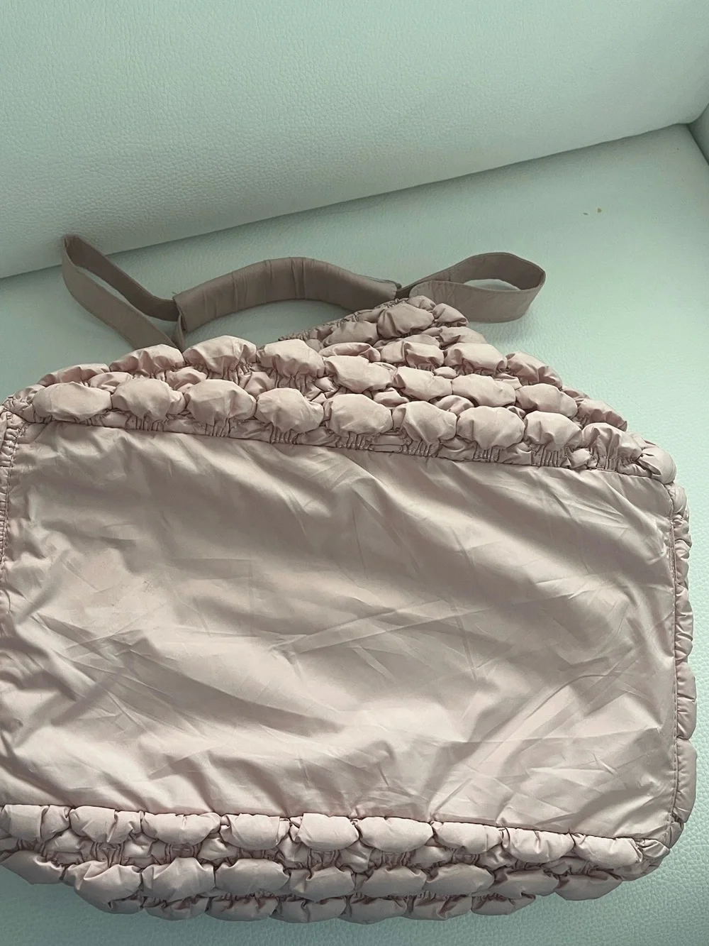 Pet Life Bubble Vogue Ultra-Plush Fashion Designer Pet Carrier Pink